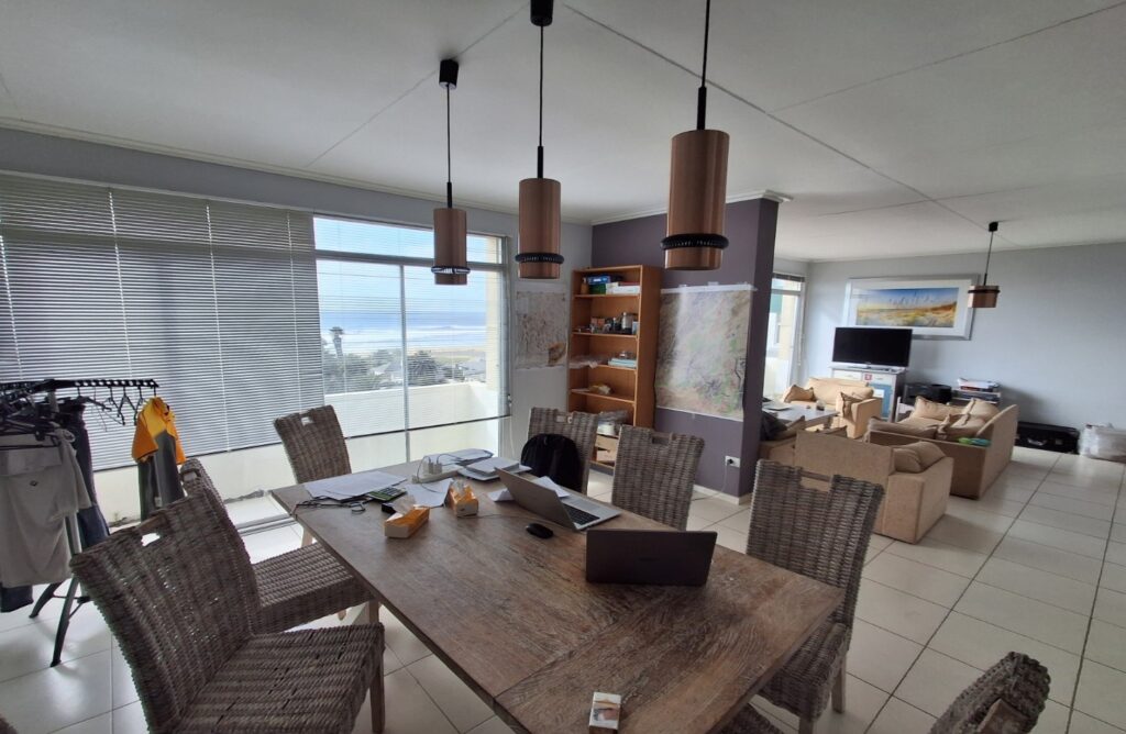 Top Floor Apartment with Sea Views – La Mer