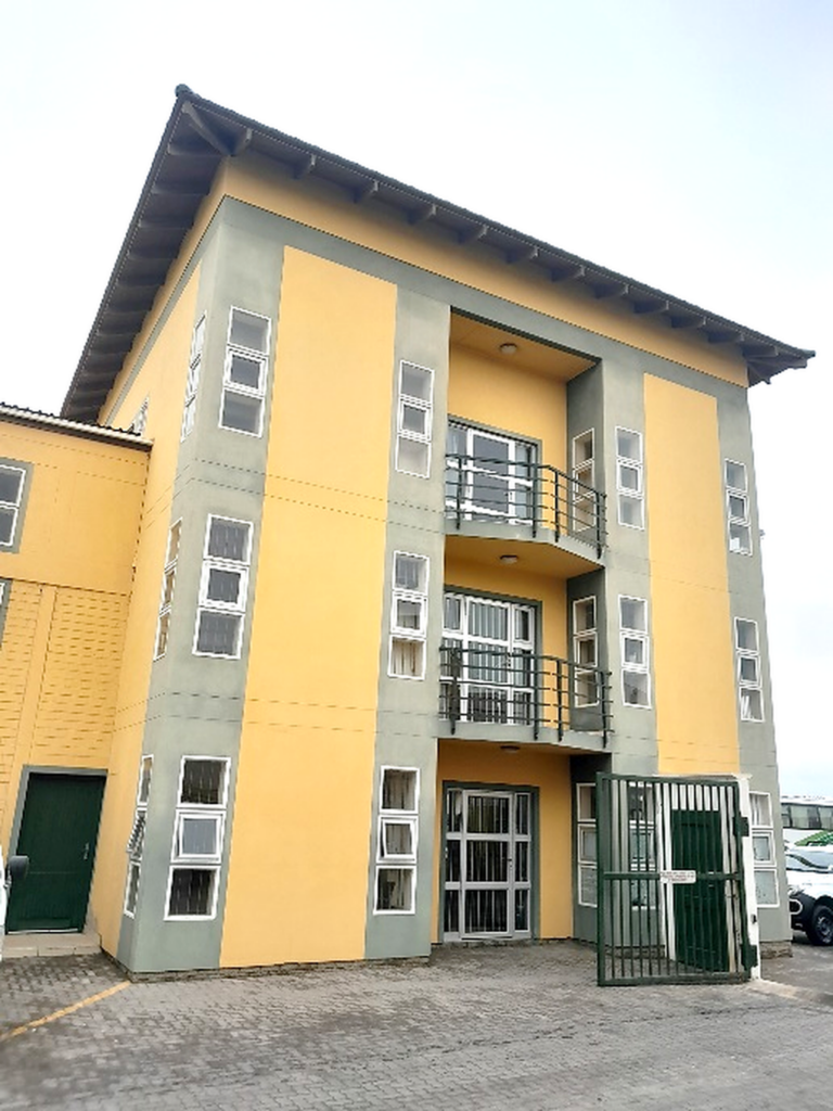 Industrial Sectional Title comprising workshop & offices